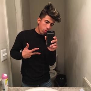 Meet your Posher, Daniel